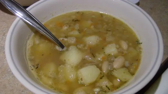 Mediterranean White Bean Soup