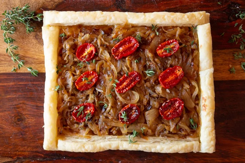 Mini Caramelized Onion Puff Pastry Tartlets