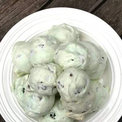 Mint Meringues