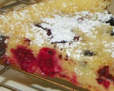 Mixed-Berry Dutch Baby