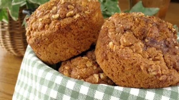 Moist Sour Cream Coffee Cake Muffins Recipe