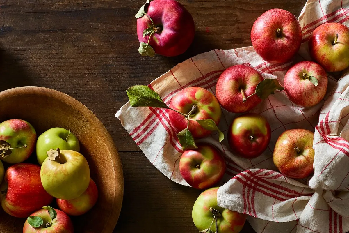 Moist and Zesty Homemade Applesauce Cake Recipe