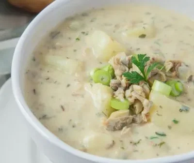 Moms Clam Chowder