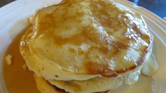 Moms Fluffy Pancakes