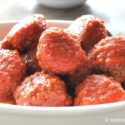 Moms Meatballs In Wine Sauce