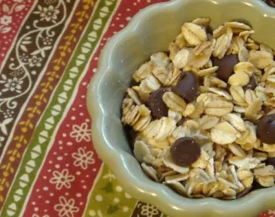 Moms Simple Granola