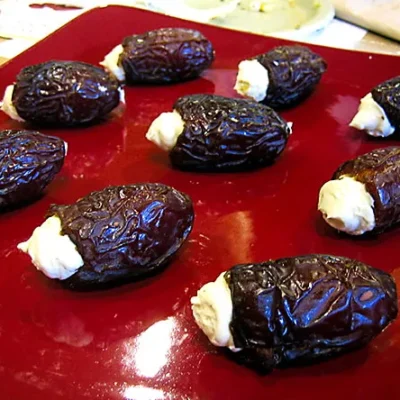 Moroccan Stuffed Dates