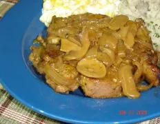 Mouthwatering Southern-Style Smothered Pork Chops Recipe