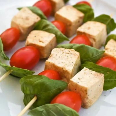 Mozzarella Basil And Tomato Skewers