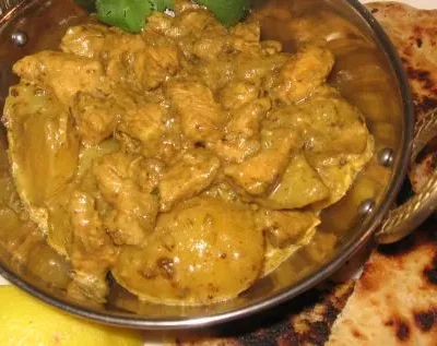 Murghi Aur Aloo Chicken And Potato Curry