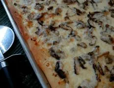 Mushroom And Garlic Pizza