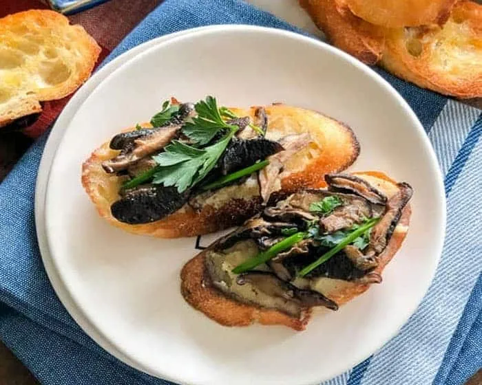 Mushroom- Olive Bruschetta