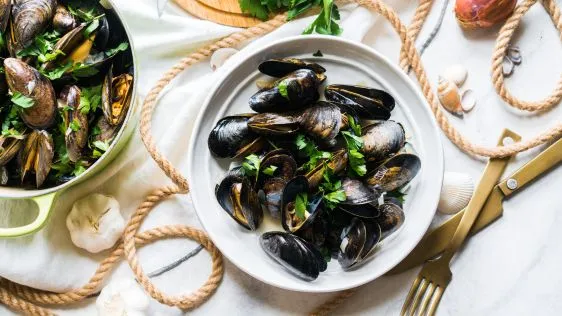 Mussels In White Wine And Garlic