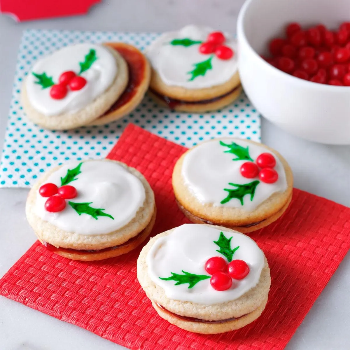 New Zealand Holly Cookies