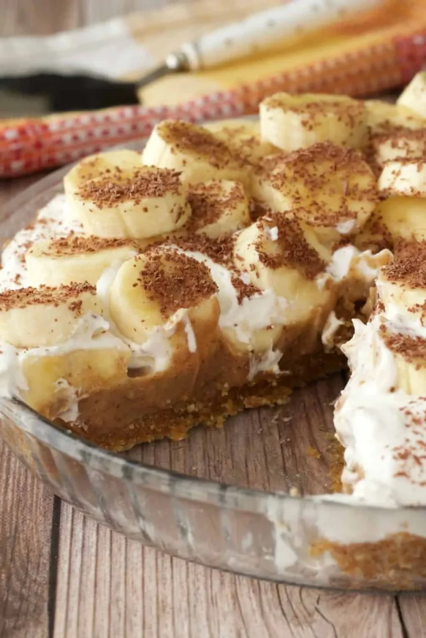 No-Bake Banana Caramel Cream Pie: A Simple Delight