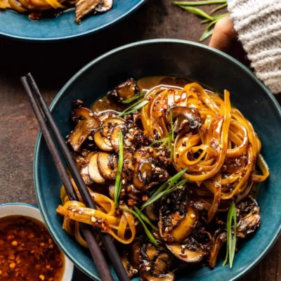 Noodles With Green Onions &Amp; Ginger