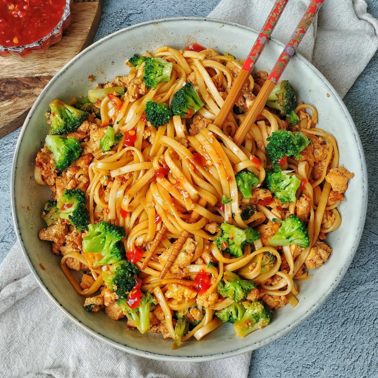 Noodles With Stir Fried Tofu And Broccoli