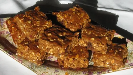 Oatmeal And Date Bars