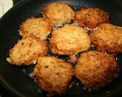 Old-Fashion Potato Pancakes