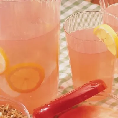 Old Fashioned Pink Lemonade