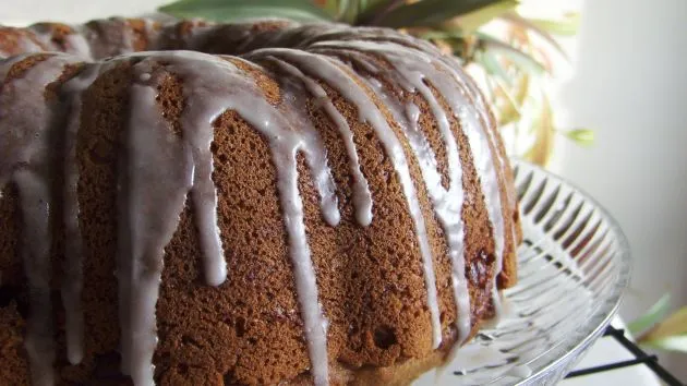 Old Fashioned Sour Cream Coffee Cake With