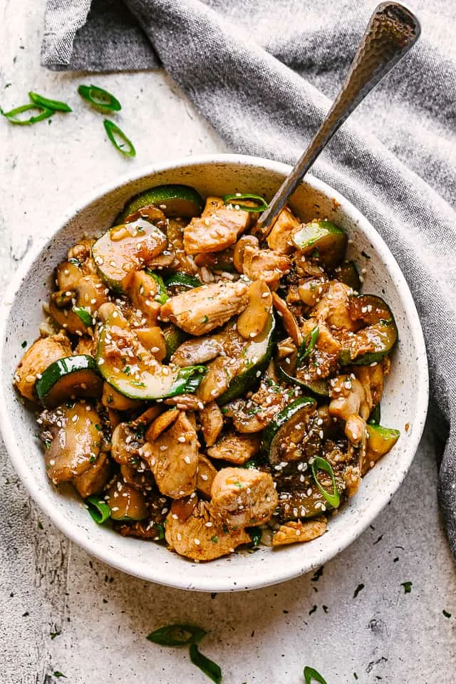 Oriental Garlic Chicken With Zucchini