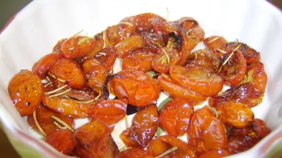 Oven-Baked Balsamic Cherry Tomatoes With