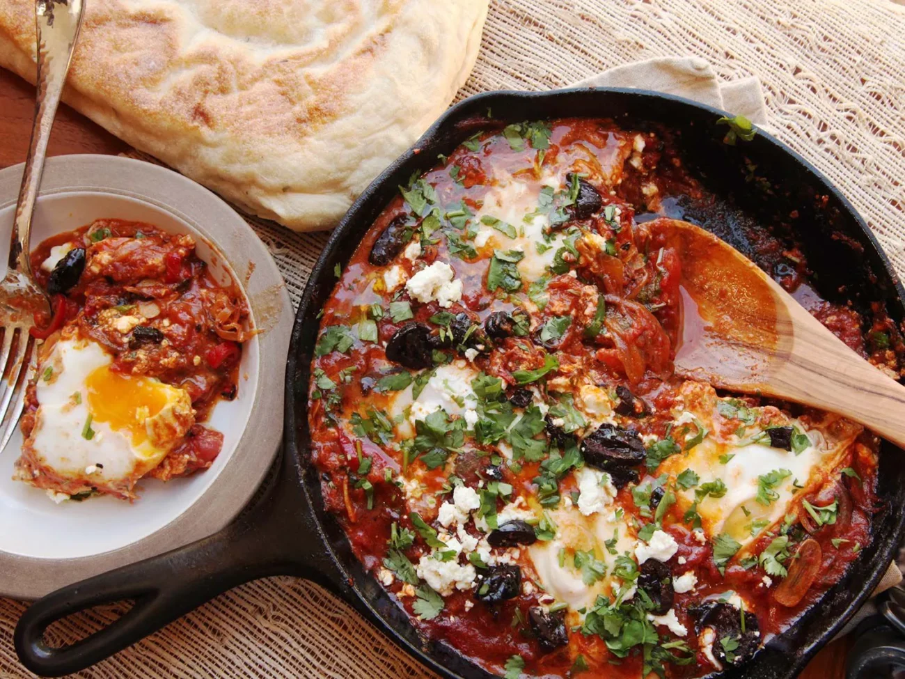 Paprika Tomatoes With Poached Eggs