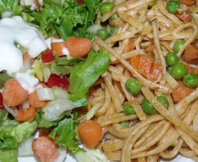 Pasta With Tomato And Peas