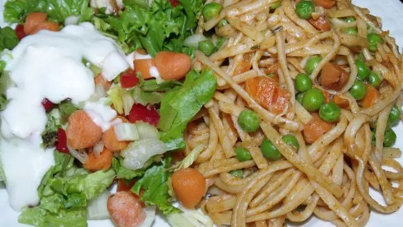 Pasta With Tomato And Peas