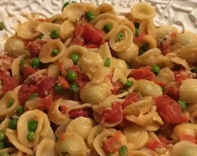 Pasta With Tomatoes