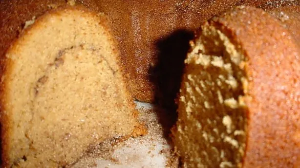 Paula Deens Spicy Cinnamon Cake