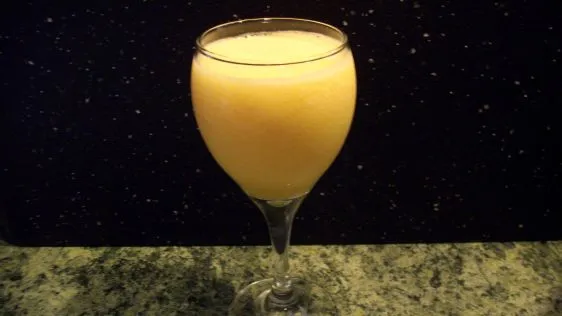 Peachy Cantaloupe Smoothie