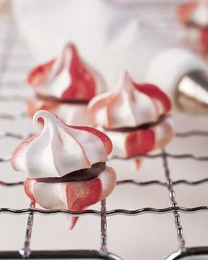 Peppermint Meringues