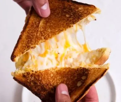 Perfectly Crispy Gourmet Grilled Cheese Delight