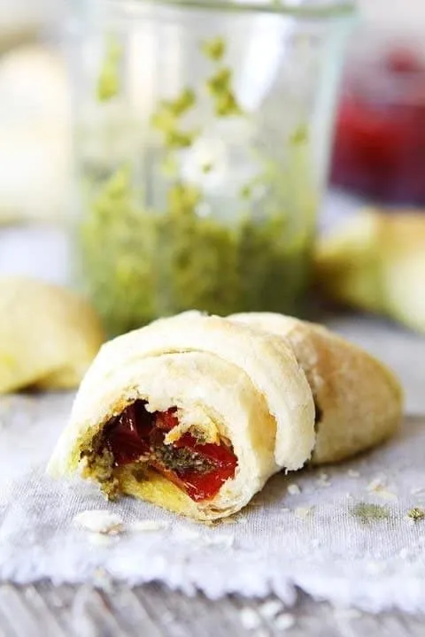 Pesto And Brie Canapes