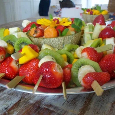 Pinchos De Frutas Fruit Brochettes