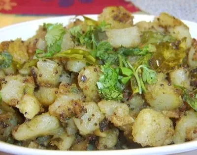 Potatoes With Fresh Curry Leaves Bhaji