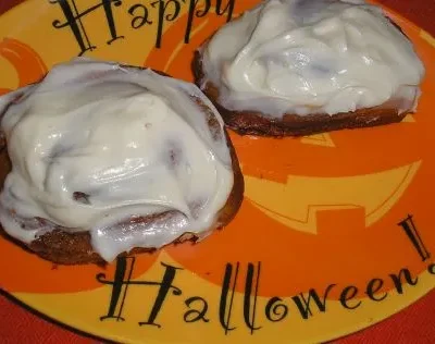 Pumpkin Cinnamon Rolls With Cream