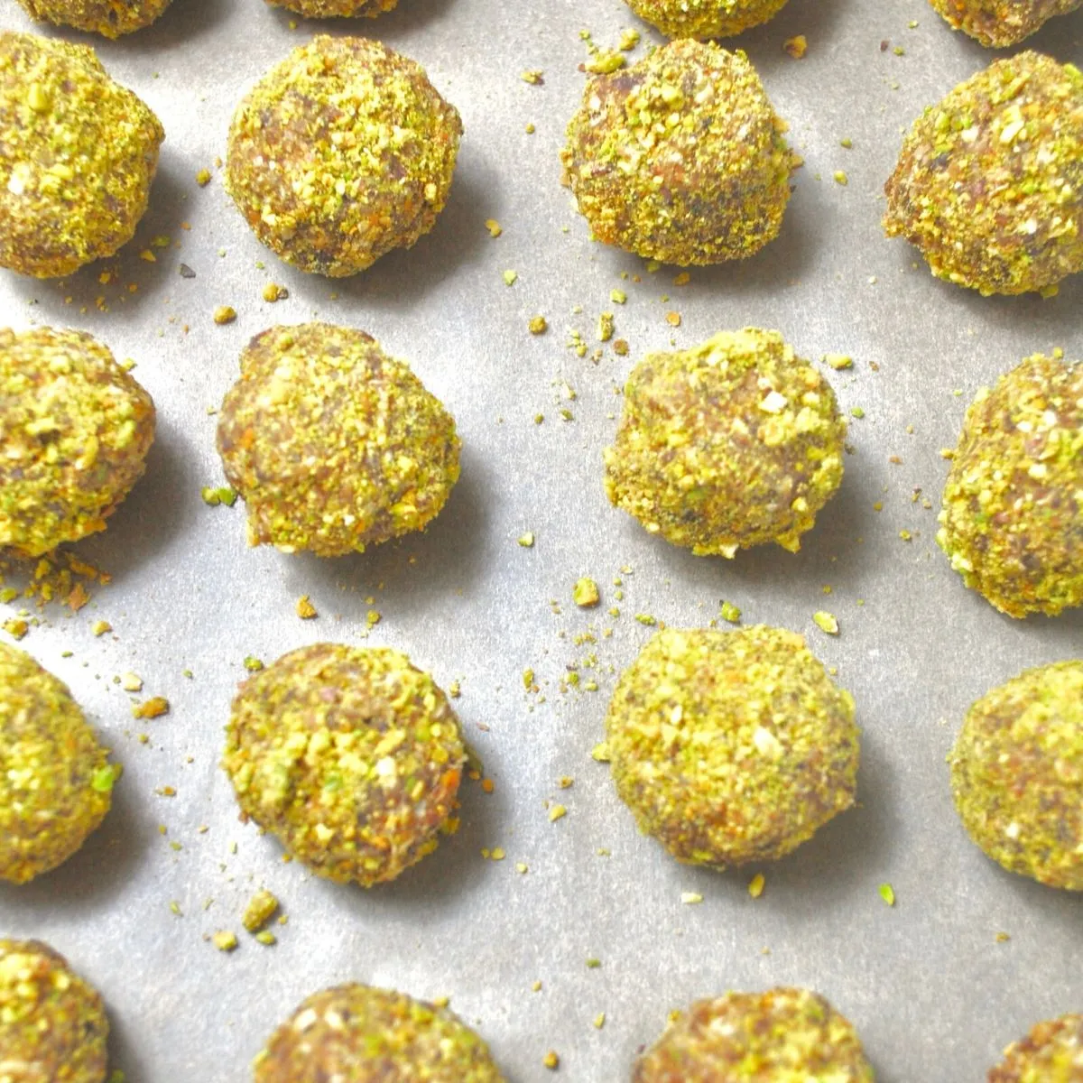 Pumpkin Pistachio Energy Balls