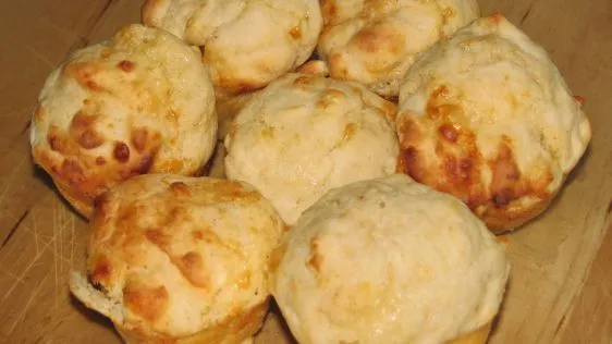 Quick Cheese Muffins