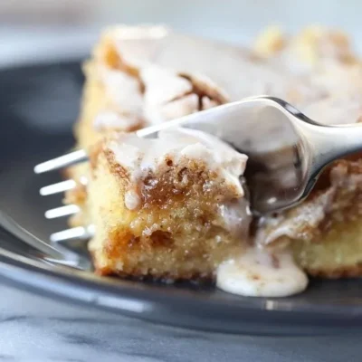 Quick Cinnamon Roll Cake