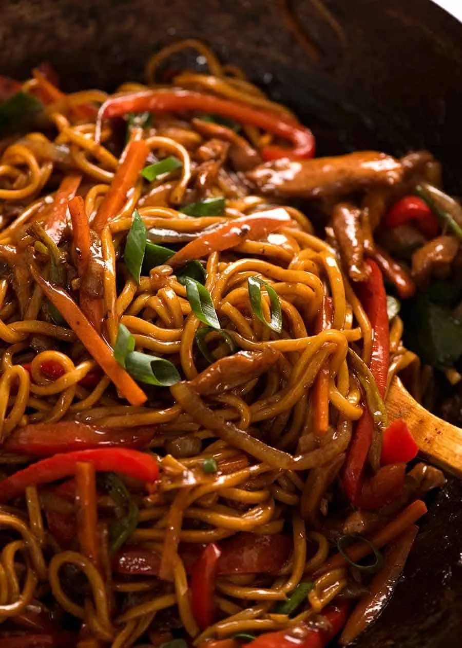 Quick and Delicious Homemade Lo Mein Noodles