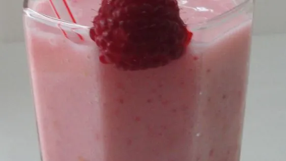 Raspberry Banana Yogurt Smoothie