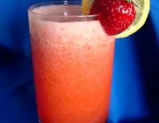 Refreshing Homemade Strawberry Lemonade Recipe