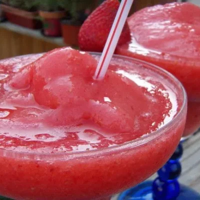 Refreshing Summer Fruit Daiquiris: With Or Without Alcohol