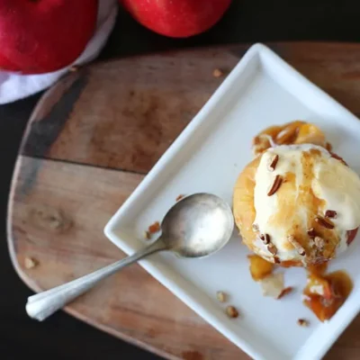 Roasted Apples With Ice Cream