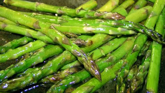 Roasted Asparagus With Balsamic Brown