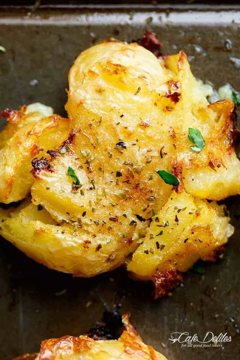 Roasted Lemon And Garlic Potatoes