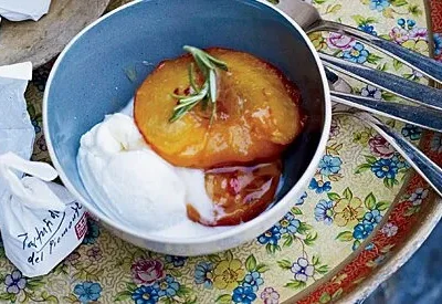 Roasted Nectarines With Mulled Wine